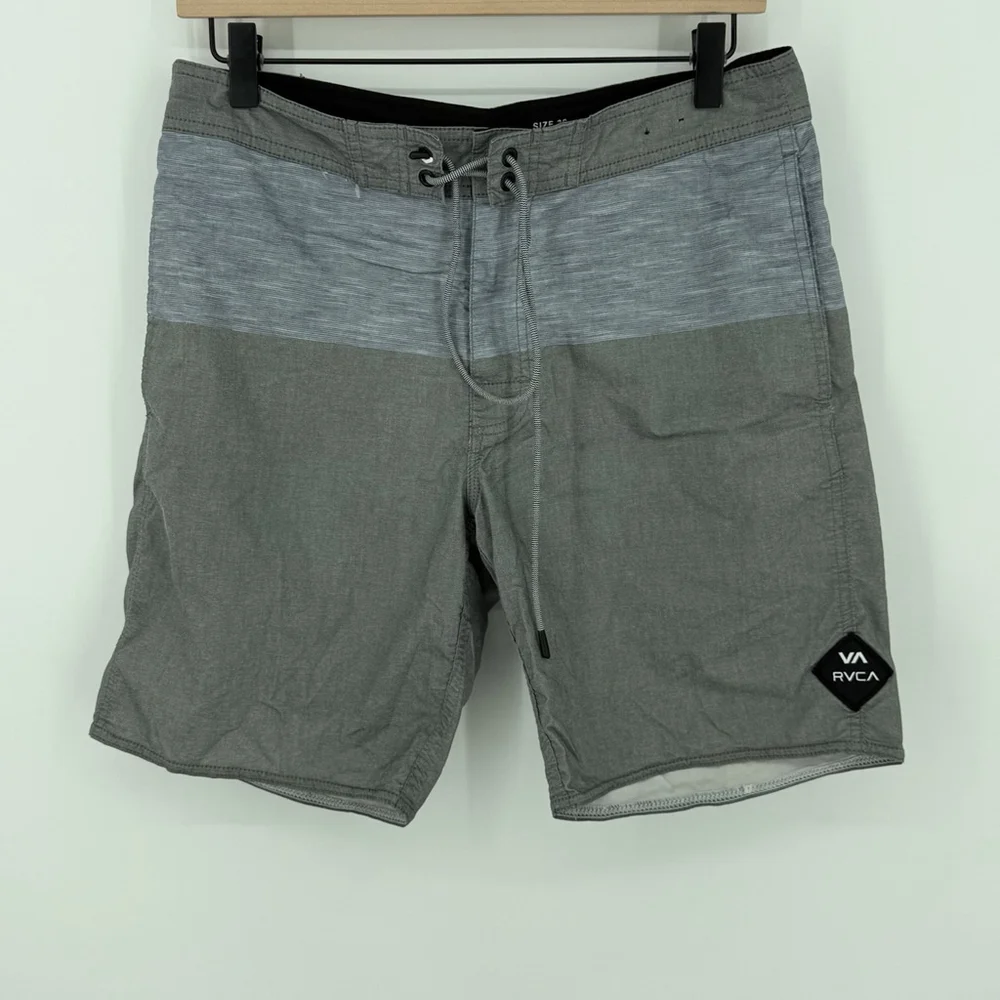 RVCA Gray Men’s Balance Board Shorts Lace Up Size 30